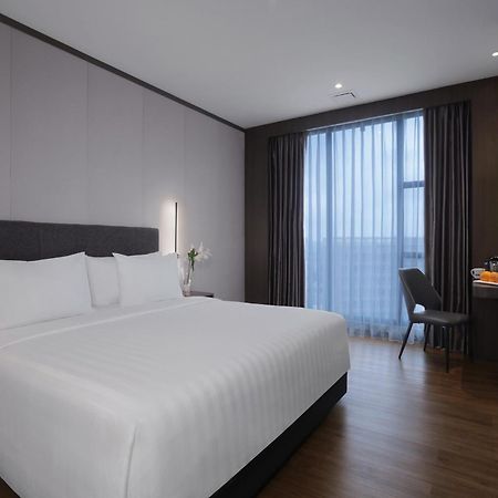 Harper Premier Nagoya Batam Hotel Exterior photo