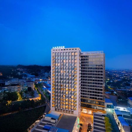 Harper Premier Nagoya Batam Hotel Exterior photo